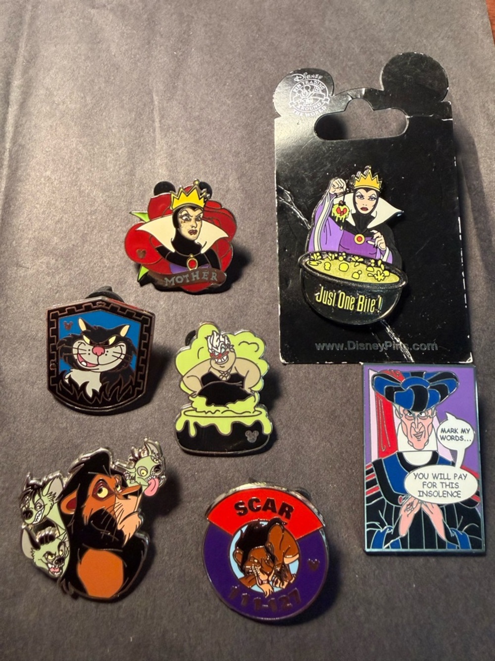 Lot of 7 DISNEY Villains Trading Pins featuring